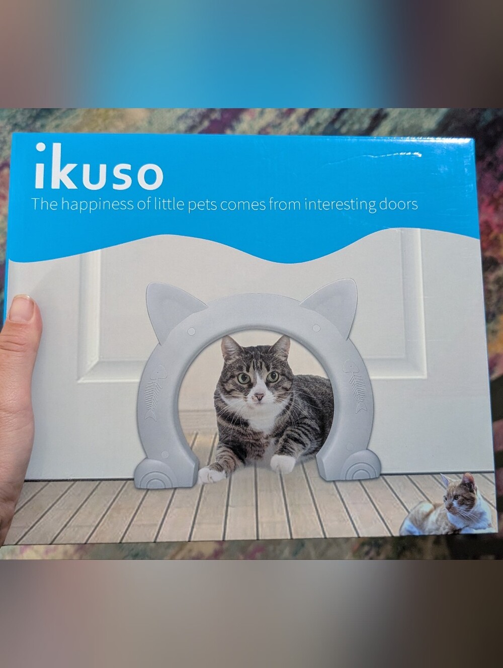 White Cat-Shaped Tunnel Doorway for Pets